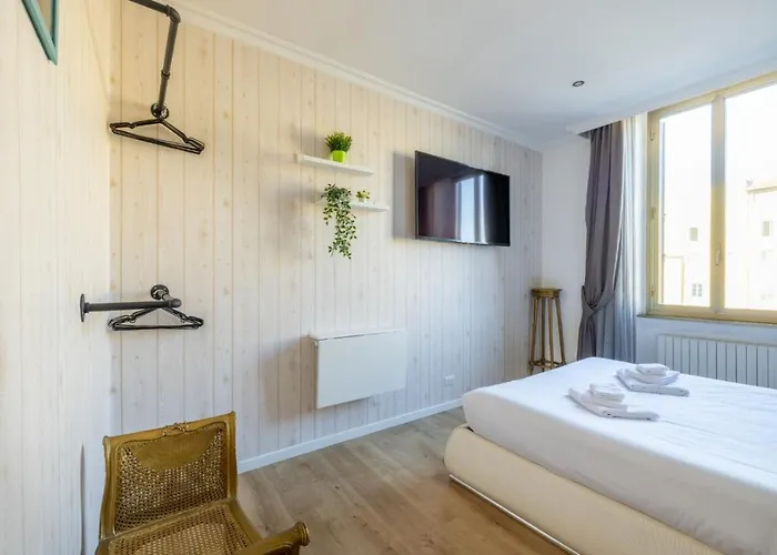 Cavalleggeri Guesthouse, Opposite St Peter's Basilica Whit Private 4* Rom