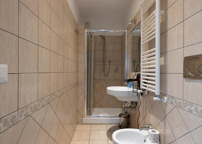 Cavalleggeri Guesthouse, Opposite St Peter's Basilica Whit Private Gasthof Rom