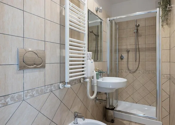 Cavalleggeri Guesthouse, Opposite St Peter's Basilica Whit Private 4* Rom