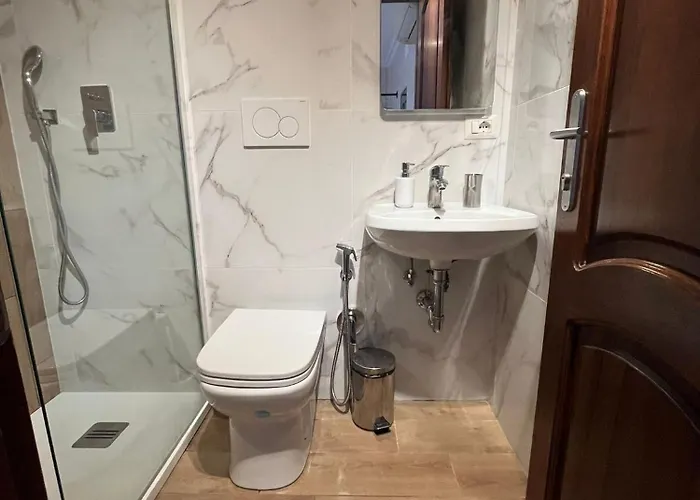 Cavalleggeri Guesthouse, Opposite St Peter's Basilica Whit Private Gasthof 4*